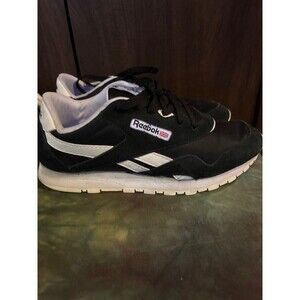 Reebok size 5.5Y sneakers women’s size 7